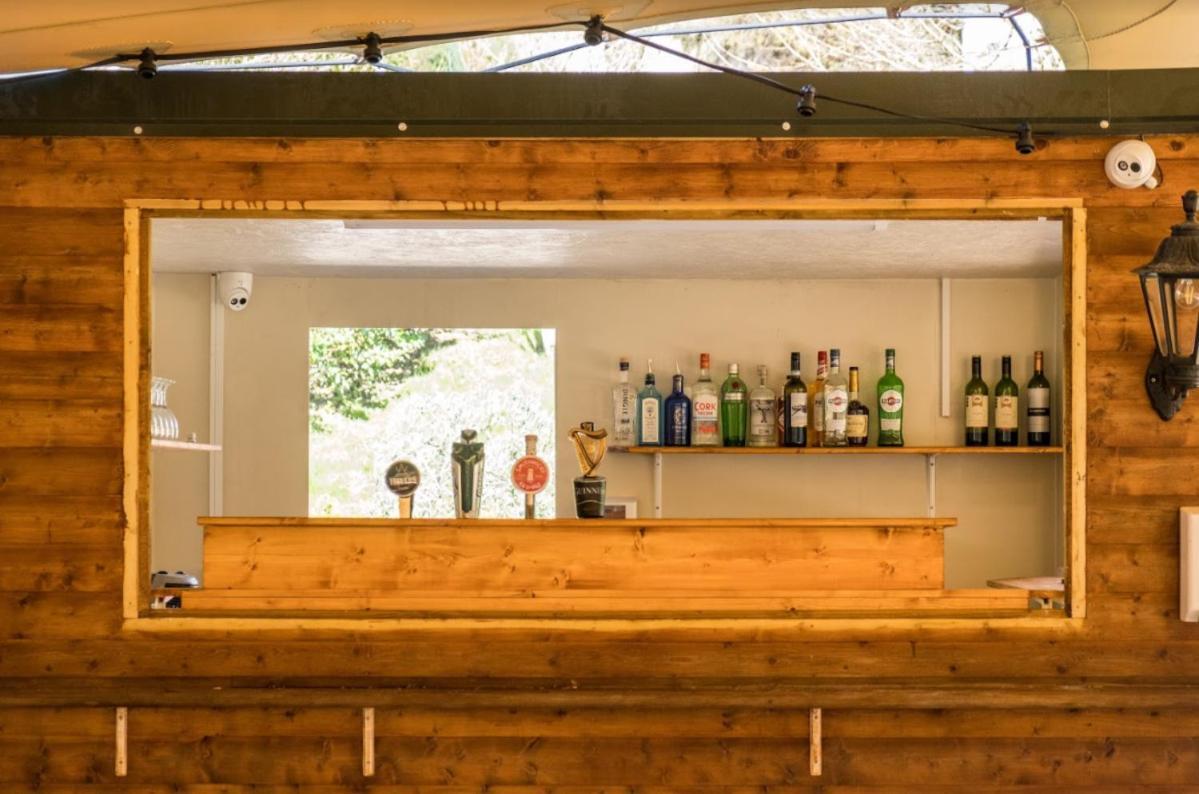 Woodenbridge Hotel מראה חיצוני תמונה